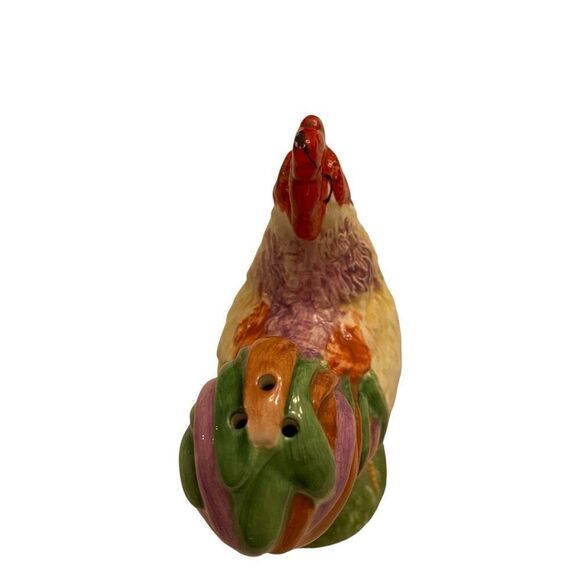 Vintage Rooster and Hen Farmhouse Americana Salt and Pepper Shakers - Picture 3 of 13